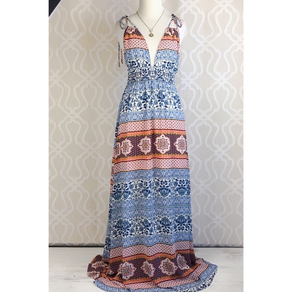 Resort Style Strappy Maxi Dress - Picture 3 of 8